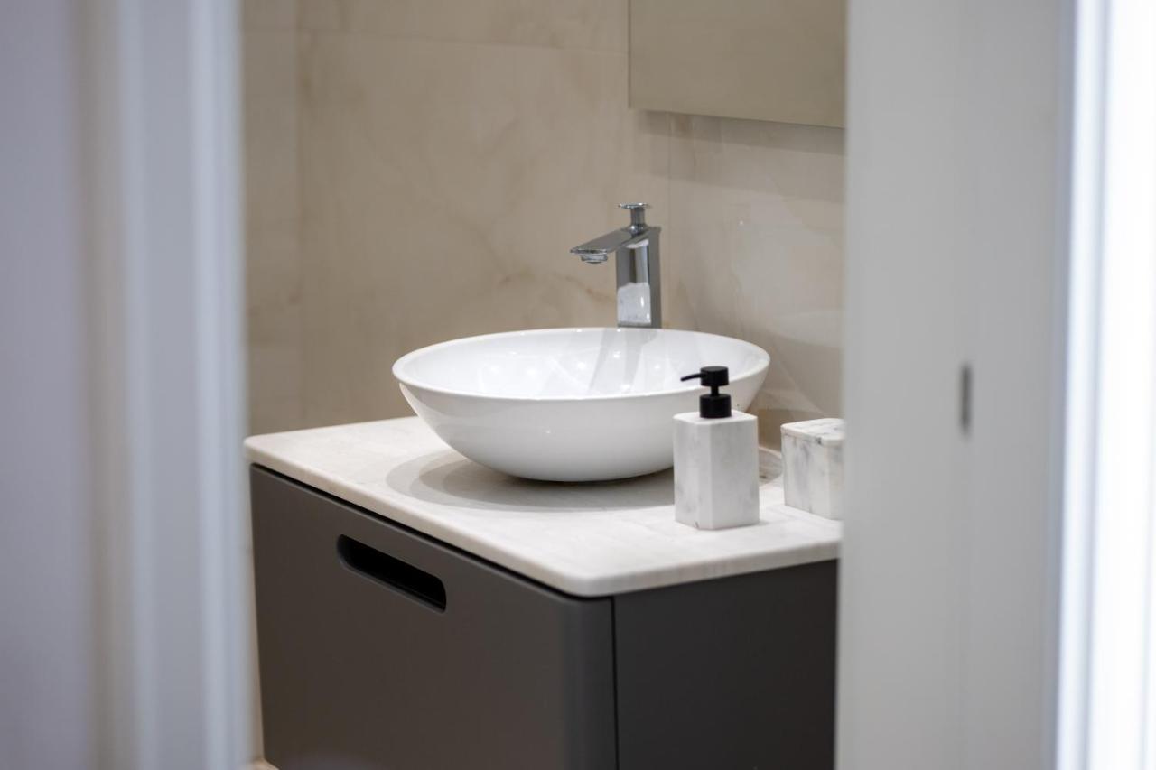 Skanderbeg Square Modern App - The Nest Apartamento Tirana