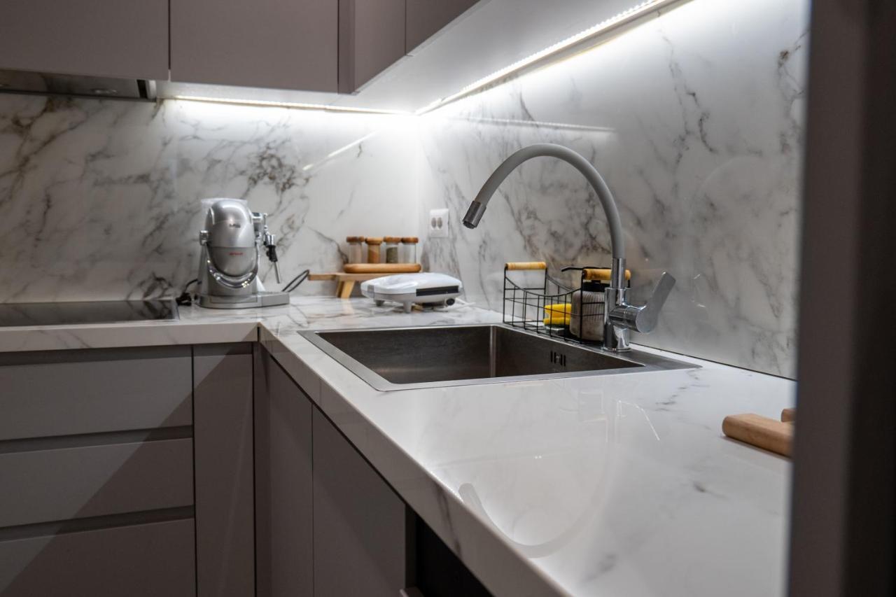 Skanderbeg Square Modern App - The Nest Apartamento *